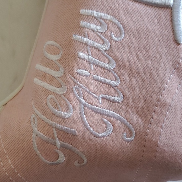 Adorable Bag! 🎀 - Picture 3 of 4